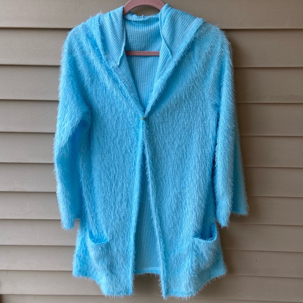 NWOT Sz-L/XL Fun-Soft-Fuzzy, Hood & Pockets🙀Light Night/Day Robe-Cool Blue/Green